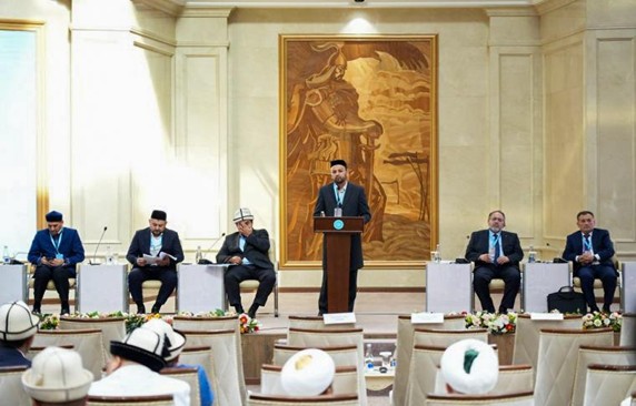 Бішкекте өткен халықаралық ғылыми шарада ҚМДБ Ислам ғылыми-зерттеу институтының директоры Т. Қыдыр Мәурәннәһірдегі ислам ілімдері жайлы сөз сөйледі.