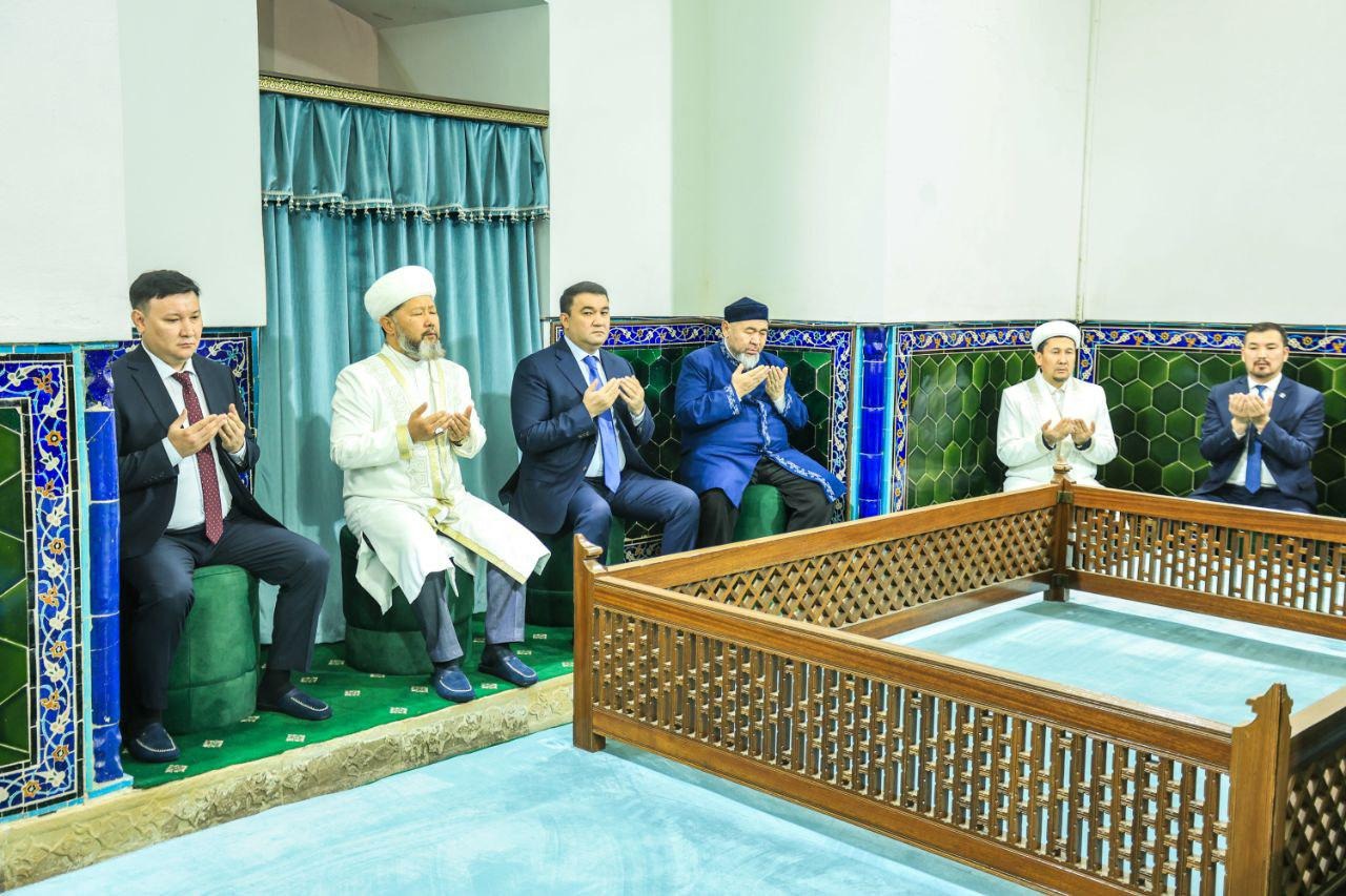 Қазақстан мұсылмандары діни басқармасының төрағасы, Бас мүфти Наурызбай қажы Тағанұлы Түркістан облысына жұмыс сапарымен келді.